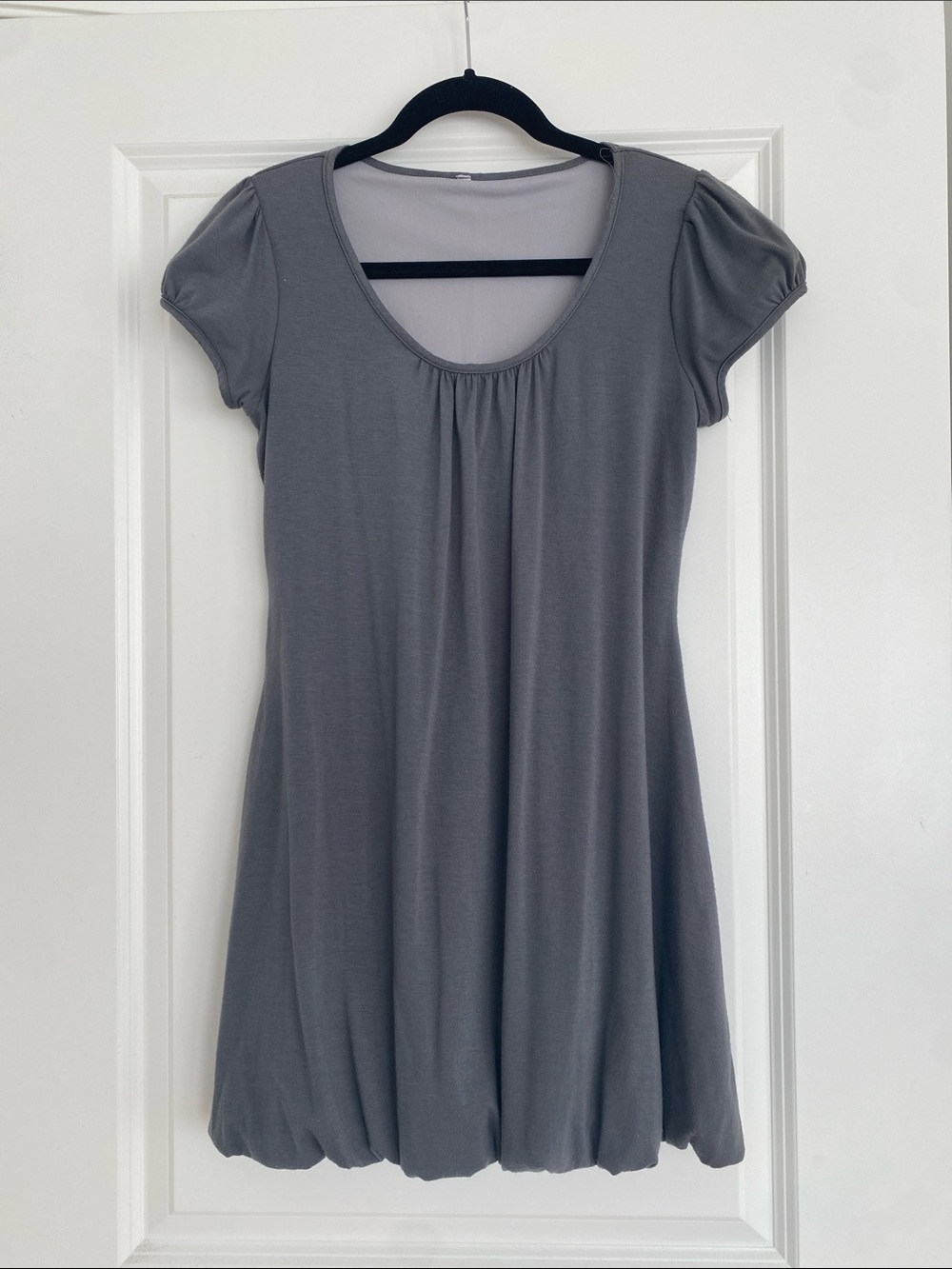 Women’s Gray Scoop Neck Mini Dress with Puff Short Sleeves
